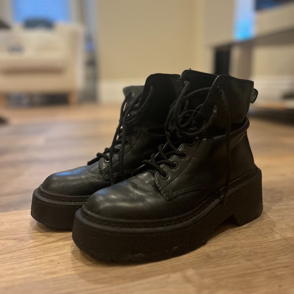 TOPSHOP Austin Leather Lace-Up Combat Boots